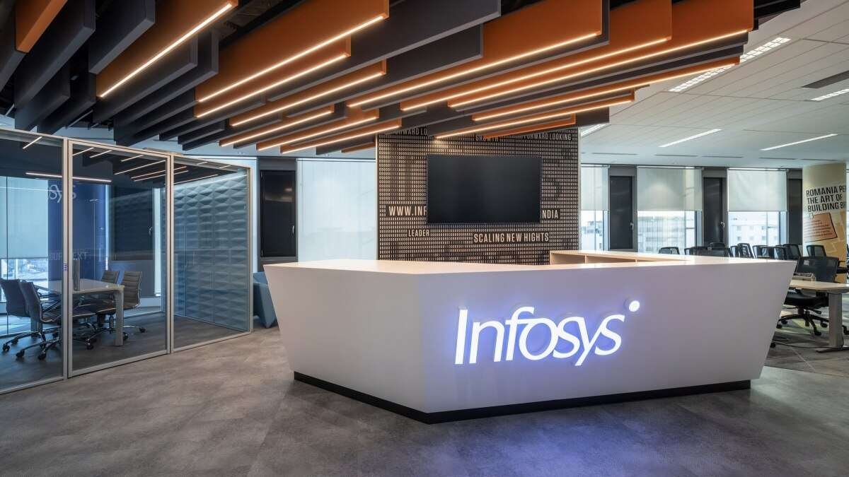 Infosys Shifts from Virtual-Only to Hybrid Hiring: A Strategic Workforce Reset.