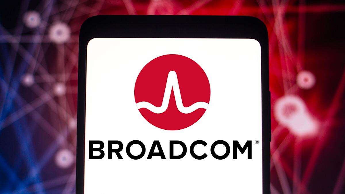 Broadcom’s Jericho4 Supercharges AI Networking, Sunly Raises €85M for Latvian Solar Parks.